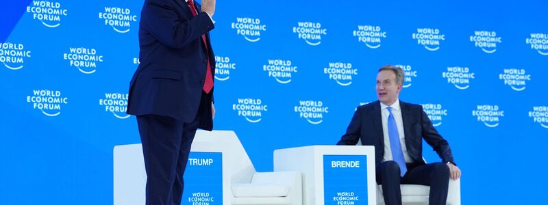Als WEF-Chef begrüßte der 60-jährige Brende wichtige Redner wie US-Präsident Donald Trump. (Archivbild) - Foto: Evan Vucci/AP/dpa