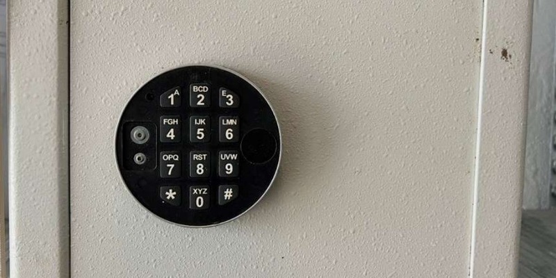 LPI-NDH: Zeugenaufruf: Fund eines Wandtresors - Wer kann Hinweise geben? - Foto: presseportal.de