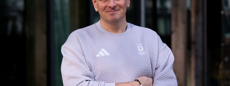 Bat nach den jüngsten Berichten und Ermittlungen der Staatsanwaltschaft um Freistellung vom DAV: Der Sportliche Leiter Hermann Gruber. (Archivbild) - Foto: Sven Hoppe/dpa