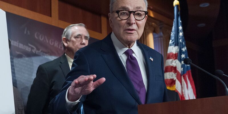 Der Minderheitsführer der Demokraten im Senat, Chuck Schumer, erhebt schwere Vorwürfe gegen das US-Justizministerium.  - Foto: J. Scott Applewhite/AP/dpa