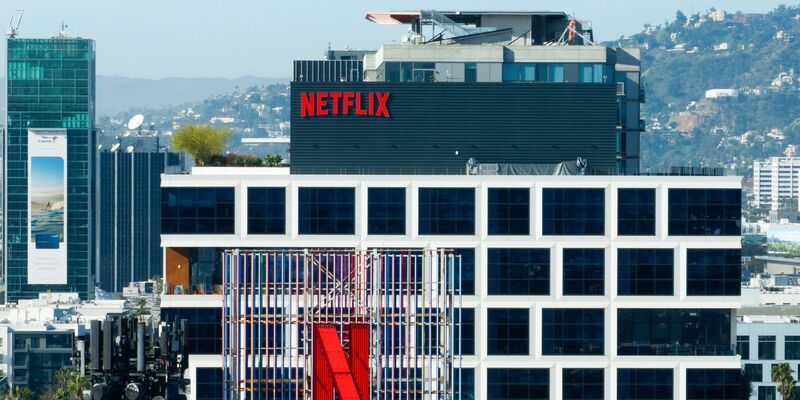 Netflix hat sich entschieden hat, das Angebot für Warner Bros. nicht zu erhöhen. (Archivbild) - Foto: Jae C. Hong/AP/dpa
