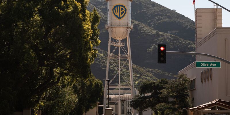 Warner Brothers dürfte auf dem Weg zur Übernahme durch Paramount sein. (Archivbild) - Foto: Jae C. Hong/AP/dpa