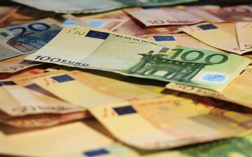 Ökonom rät zu Zwei-Prozent-Steuer auf hohe Millionen-Vermögen