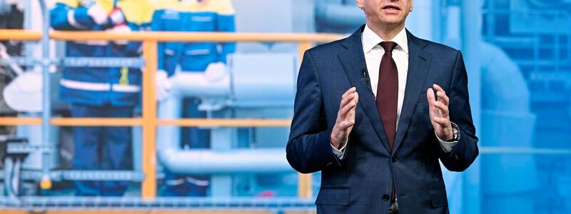 BASF-Chef Kamieth sieht 2026 als Übergangsjahr. (Archivbild) - Foto: Uwe Anspach/dpa