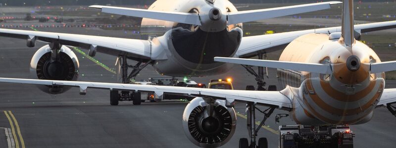 Lufthansa und Condor nutzen beide den Frankfurter Flughafen als Drehkreuz.  - Foto: Boris Roessler/dpa