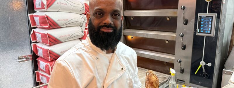 Der Gewinner des Pariser Baguette-Wettstreits qualifizierte sich unter 143 teilnehmenden Bäckereien. - Foto: Michael Evers/dpa