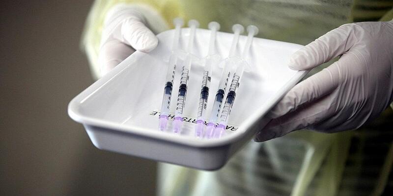 Aufgezogene Impfspritzen (Archiv) - Foto: via dts Nachrichtenagentur