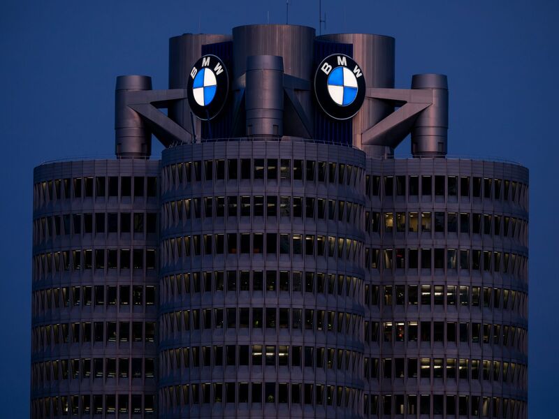 BMW ruft Hunderttausende Autos wegen Brandgefahr zurück. (Symbolbild) - Foto: Peter Kneffel/dpa