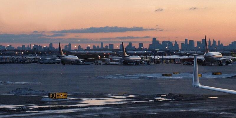 Flugzeuge am Flughafen Newark bei New York - Foto: via dts Nachrichtenagentur