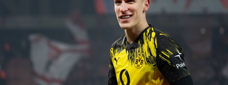 Dortmunds Nico Schlotterbeck ist für das Topspiel einsatzbereit. (Archivbild) - Foto: Soeren Stache/dpa