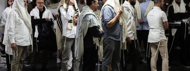 Menschen in Israel harrten in Schutzräumen aus. - Foto: Oren Ziv/dpa