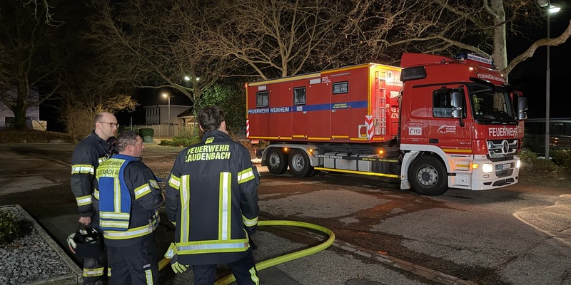 FW Weinheim: ÜBERLANDHILFE WÄHREND JAHRESHAUPTVERSAMMLUNG. FEUERWEHR WEINHEIM UNTERSTÜTZT BEI BRAND IN LAUDENBACH - Foto: presseportal.de