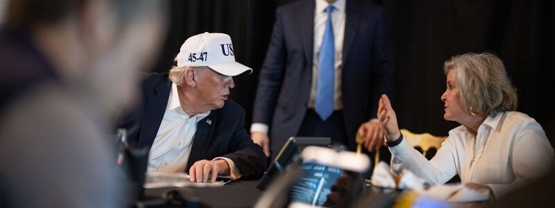 US-Präsident Trump kündigt eine Fortsetzung der Angriffe im Iran an. - Foto: Daniel Torok/White House/dpa