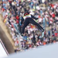 Philipp Raimund kam beim Skifliegen in Österreich nur auf Platz 16.  - Foto: Erwin Scheriau/APA/dpa