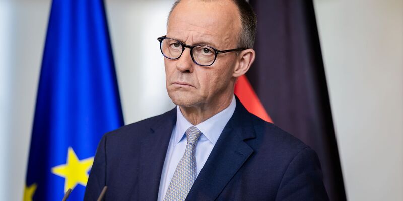 Friedrich Merz äußerte sich im Kanzleramt zu den Entwicklungen im Nahen und Mittleren Osten. - Foto: Christoph Soeder/dpa