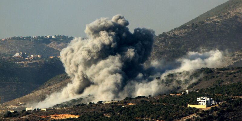 Israels Armee hat nach eigenen Angaben Mitglieder der Hisbollah-Miliz im Libanon angegriffen. (Archivbild) - Foto: Stringer/dpa