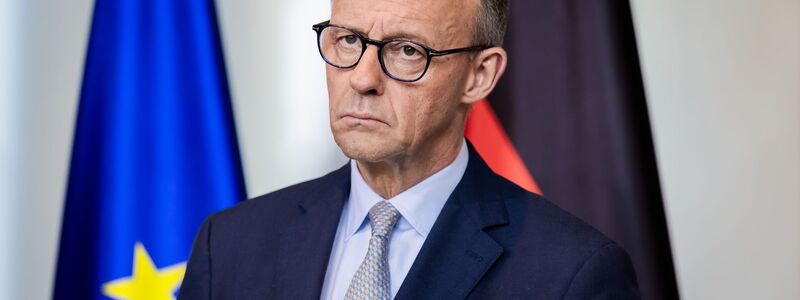 Bundeskanzler Friedrich Merz (CDU) äußert sich zum Angriff auf den Iran. - Foto: Christoph Soeder/dpa