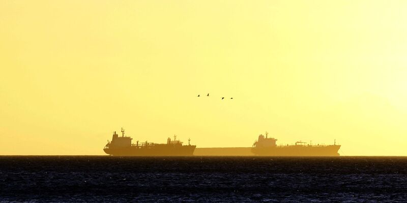 Öltanker sind wesentlich für den Transport von Rohöl. (Symbolbild) - Foto: Juan Carlos Hernandez/ZUMA Wire/dpa