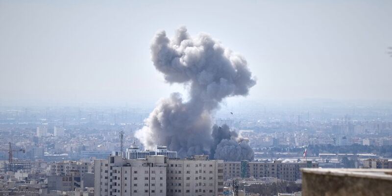 Bei den Angriffen im Iran gab es viele Opfer. (Archivbild) - Foto: Vahid Salemi/AP/dpa