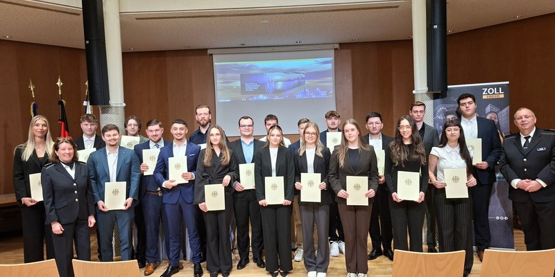 HZA-F: Berufseinsteiger beim Hauptzollamt Frankfurt am Main- Jetzt Karriere beim Zoll starten! - Foto: presseportal.de