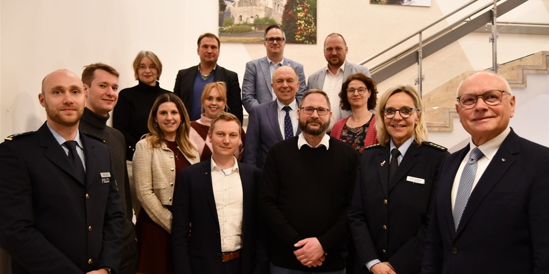 POL-PB: Konstituierende Sitzung des Polizeibeirats wählt Hans-Bernd Janzen zum Vorsitzenden - Foto: presseportal.de