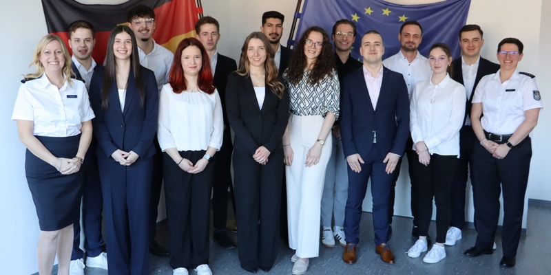 HZA-DA: Berufseinsteiger beim Hauptzollamt Darmstadt - Jetzt Karriere beim ZOLL starten! - Foto: presseportal.de