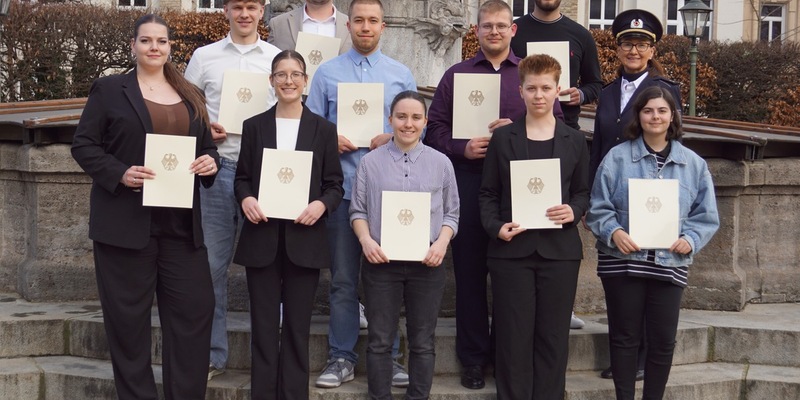 HZA-A: Berufseinsteiger beim Hauptzollamt Augsburg / Jetzt Karriere beim Zoll starten - Foto: presseportal.de