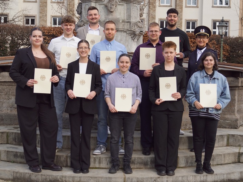 HZA-A: Berufseinsteiger beim Hauptzollamt Augsburg / Jetzt Karriere beim Zoll starten - Foto: presseportal.de