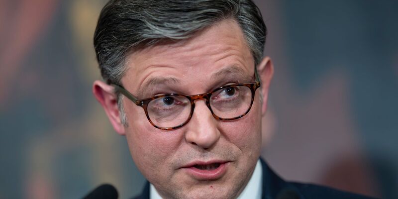 Hält die US-Entscheidung für Angriffe auf den Iran für richtig - der republikanische Sprecher des US-Repräsentantenhauses, Mike Johnson.  - Foto: J. Scott Applewhite/AP/dpa