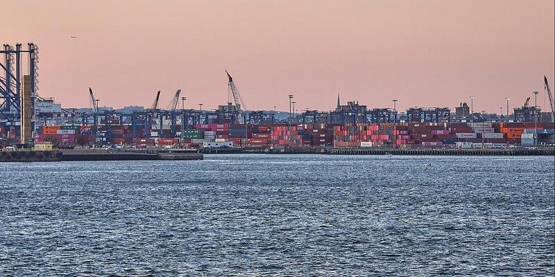 Industrieanlagen (Archiv) - Foto: via dts Nachrichtenagentur