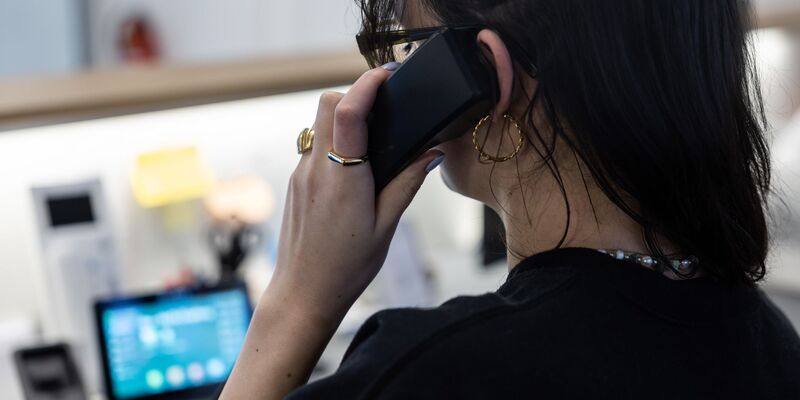 Die allermeisten Frauen verdienen in Partnerschaften weniger als der Mann (Archivbild) - Foto: Hannes P Albert/dpa