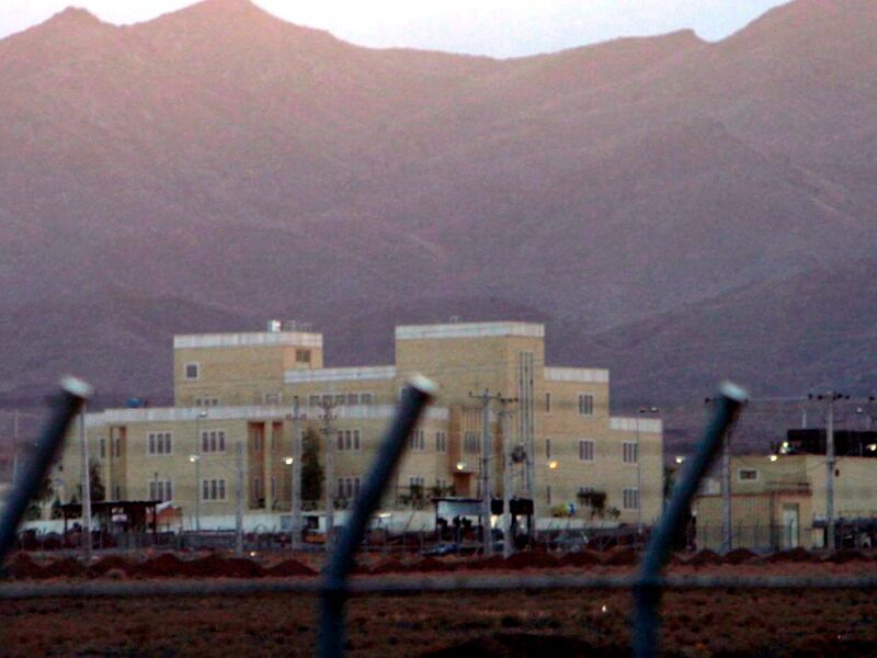 Blick auf die iranische Atomanlage Natans vor rund 20 Jahren. (Archivbild) - Foto: Abedin Taherkenareh/epa/dpa