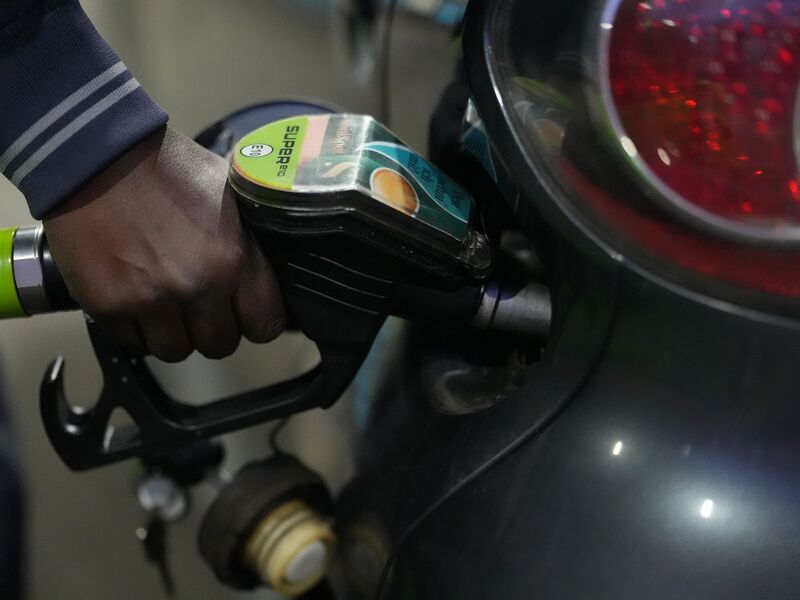 An den Tankstellen stiegen die Preise am Dienstag weiter. - Foto: Marcus Brandt/dpa