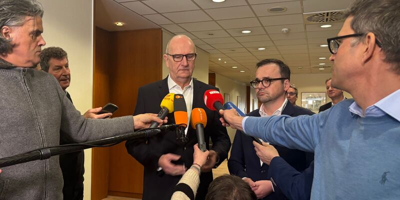 Die SPD von Ministerpräsident Dietmar Woidke und die CDU von Landeschef Jan Redmann stehen vor dem Abschluss der Koalitionsverhandlungen. (Archivbild) - Foto: Oliver von Riegen/dpa