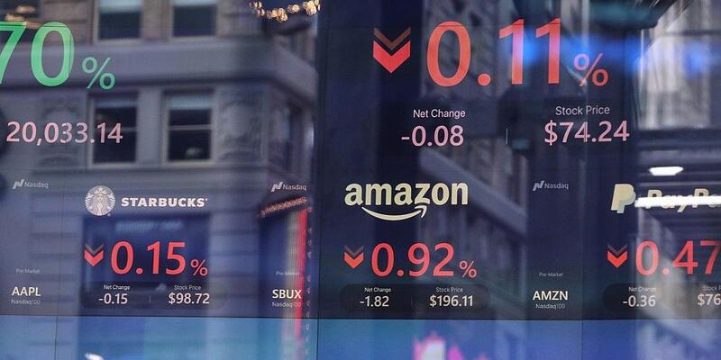 Börsenkurse von Starbucks und Amazon (Archiv) - Foto: via dts Nachrichtenagentur