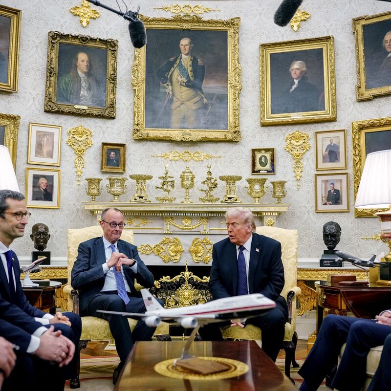 Auch Vizepräsident JD Vance war im Oval Office wieder dabei, - Foto: Kay Nietfeld/dpa