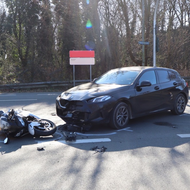 POL-OB: Vorfahrtscrash - Motorradfahrer schwer verletzt - Foto: presseportal.de