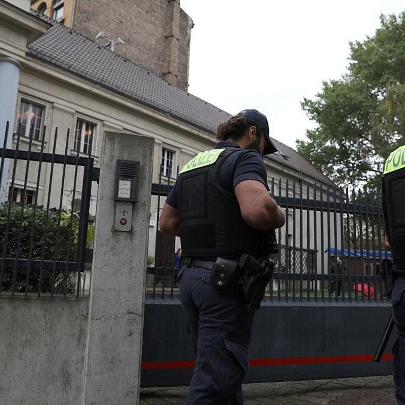 Polizei vor Synagoge (Archiv) - Foto: via dts Nachrichtenagentur
