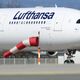 Ein erster Evakuierungsflug der Lufthansa im Auftrag der Bundesregierung soll morgen in Frankfurt landen. (Archivbild) - Foto: Arne Dedert/dpa Pool/dpa '.$caption.'