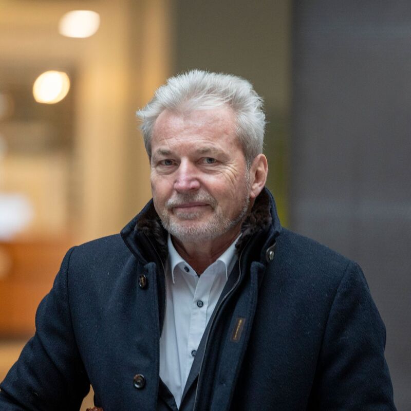 Laut Anklage soll er Kindern und Jugendlichen ohne medizinische Indikation ein Psychopharmakon verordnet haben. - Foto: Thomas Banneyer/dpa