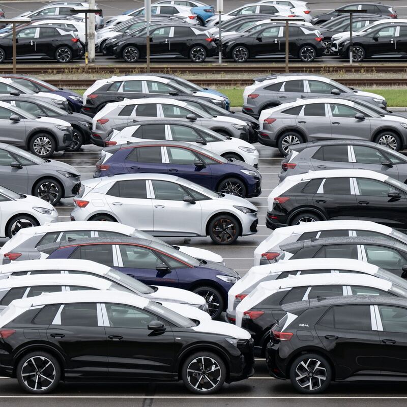 Die EU will der europäischen Autoindustrie helfen und damit Arbeitsplätze erhalten. (Symbolbild) - Foto: Sebastian Kahnert/dpa