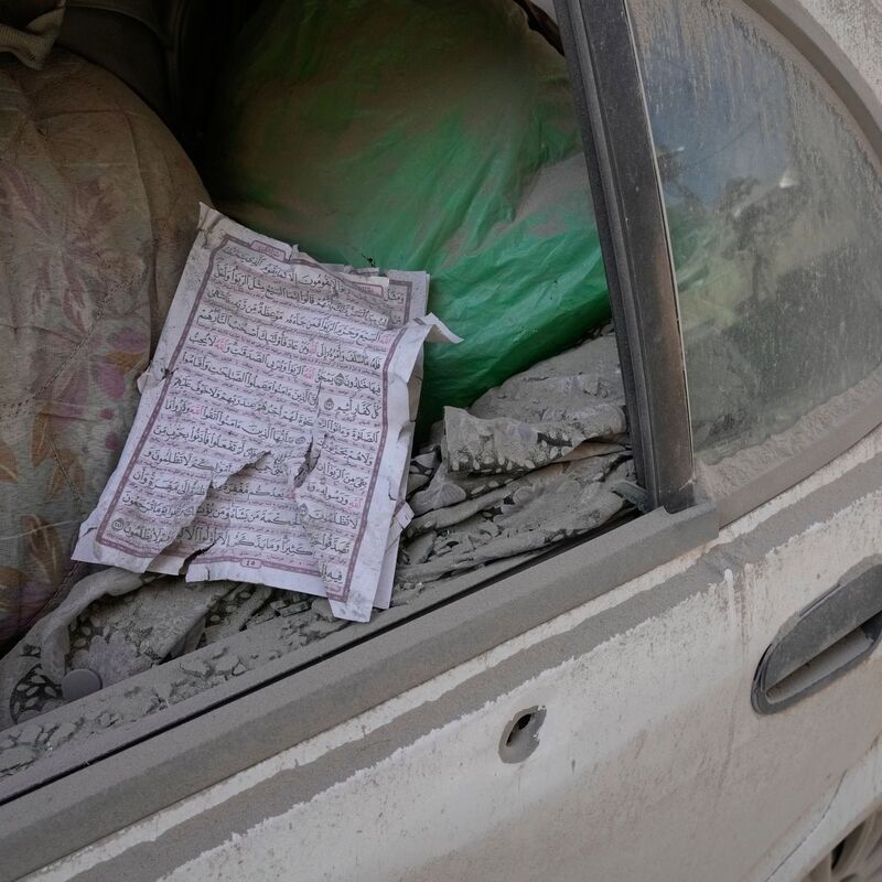 Mittlerweile soll es mehr als 1.000 Tote geben im Iran. - Foto: Vahid Salemi/AP/dpa