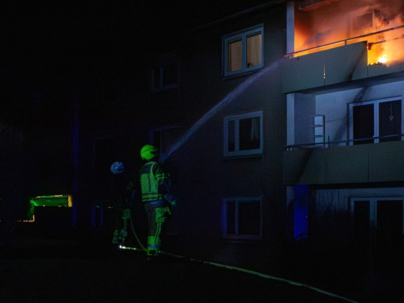 FW-MK: Brennender Balkon in der Nacht auf Mittwoch - Foto: presseportal.de