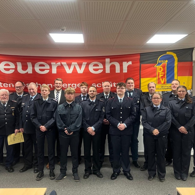 FFW Schiffdorf: Neue Technik und Beförderung - Jahreshauptversammlung Ortsfeuerwehr Schiffdorf - Foto: presseportal.de