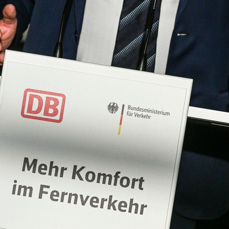 Bund und Bahn wollen mit mehreren Sofortprogrammen den Komfort und sicherheit für Reisende verbessern - trotz weiter hoher Unpünktlichkeit. - Foto: Jens Kalaene/dpa