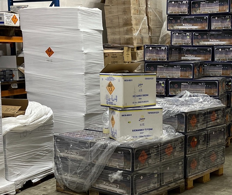 POL-OS: Illegaler Handel mit Pyrotechnik - Polizei stellt rund 20 Tonnen in Grenzregion sicher - Foto: presseportal.de