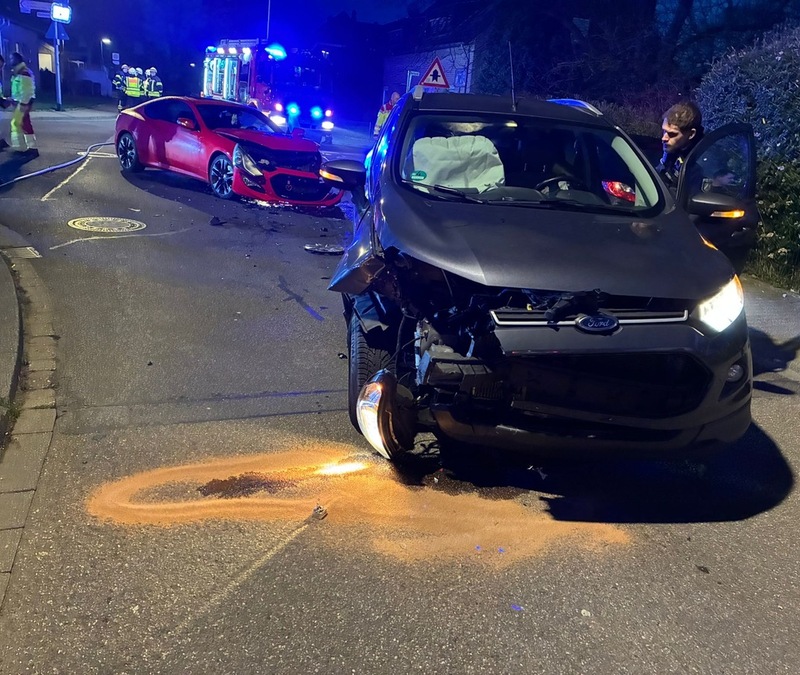 FW-KLE: Verkehrsunfall im Kreuzungsbereich Kirchstraße / Koppelstraße - Foto: presseportal.de