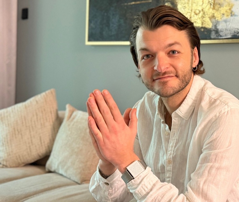 Warum viele Unternehmenswebsites 2026 nur da sind, während andere längst verkaufen - Vermarktungsexperte Teo Hentzschel von Sinn und System im Interview - Foto: presseportal.de