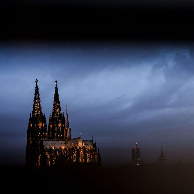 Für Touristen ist der Dom bald nicht mehr gratis zu besichtigen. (Archivbild) - Foto: Oliver Berg/dpa