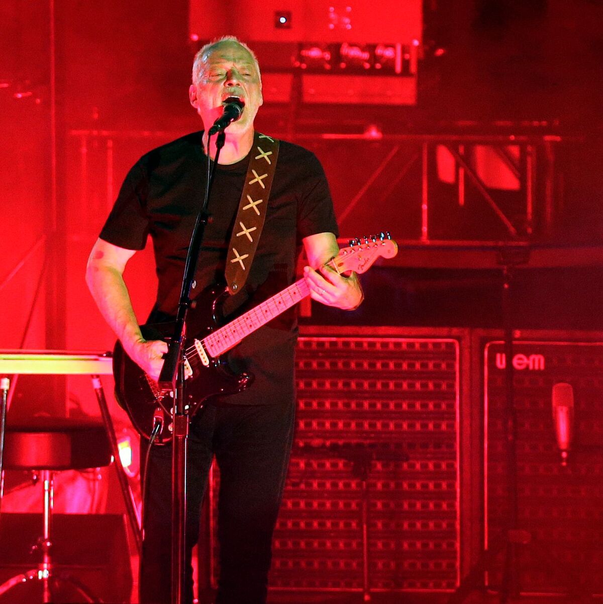 Konzerte von David Gilmour sind ein Spektakel für die Sinne, vor allem aber für die Ohren. - Foto: Gregorio Borgia/AP/dpa